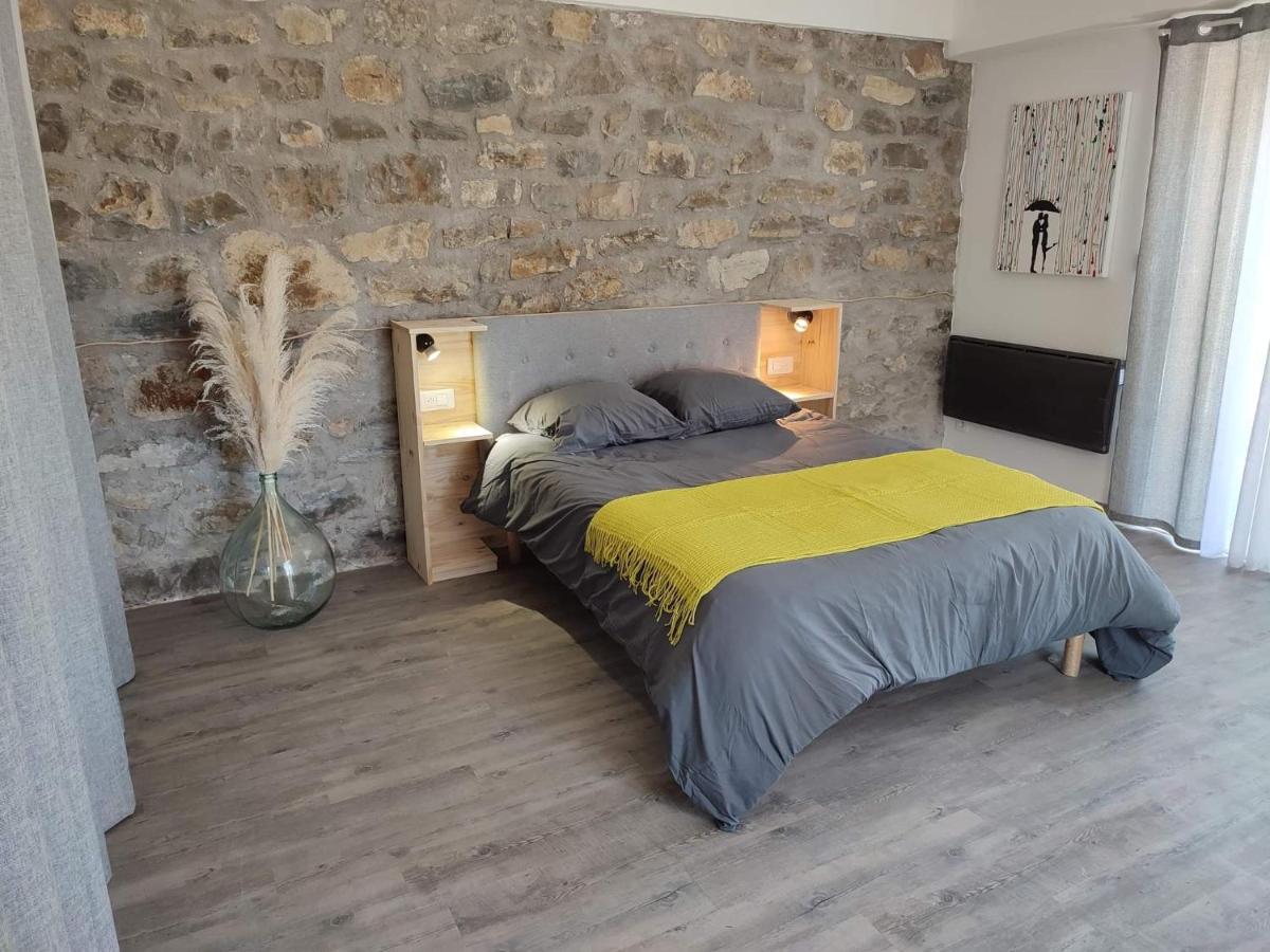 Figanières Auberge Des Esperels Rez De Maison Avec Jardin מראה חיצוני תמונה